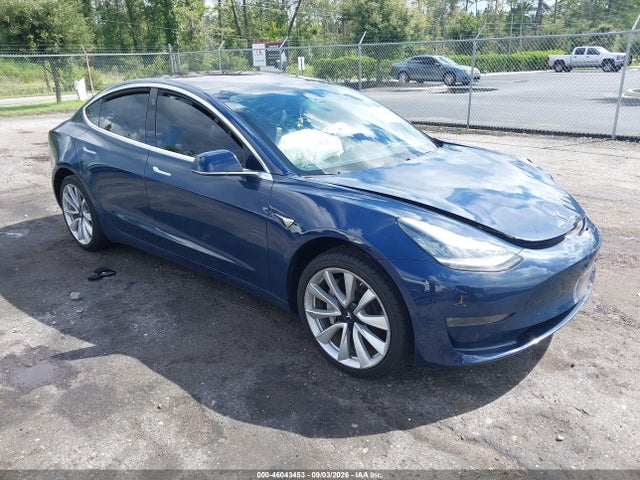 2018 Tesla Model 3 Long Range/mid Range მანქანა იყიდება აუქციონზე, vin: 5YJ3E1EA3JF024902, აუქციონის ნომერი: 46043453