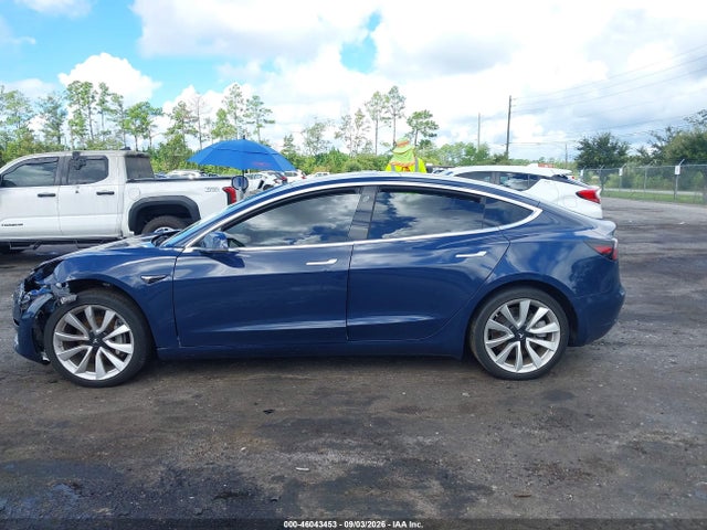 Продажа на аукционе авто 2018 Tesla Model 3 Long Range/mid Range, vin: 5YJ3E1EA3JF024902, номер лота: 46043453