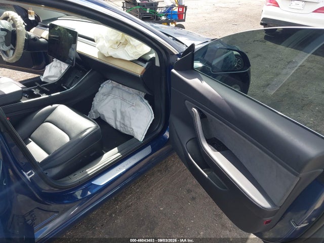 Продажа на аукционе авто 2018 Tesla Model 3 Long Range/mid Range, vin: 5YJ3E1EA3JF024902, номер лота: 46043453