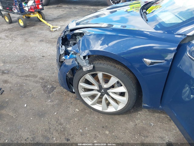 Продажа на аукционе авто 2018 Tesla Model 3 Long Range/mid Range, vin: 5YJ3E1EA3JF024902, номер лота: 46043453
