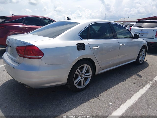 2013 Volkswagen Passat 3.6l V6 Se მანქანა იყიდება აუქციონზე, vin: 1VWBM7A33DC082404, აუქციონის ნომერი: 46043459