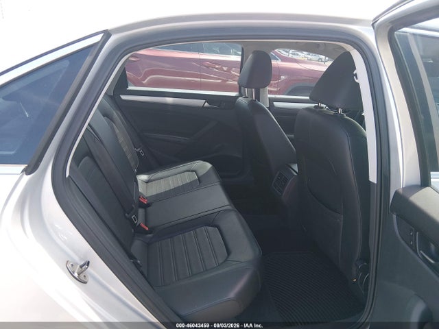 2013 Volkswagen Passat 3.6l V6 Se მანქანა იყიდება აუქციონზე, vin: 1VWBM7A33DC082404, აუქციონის ნომერი: 46043459