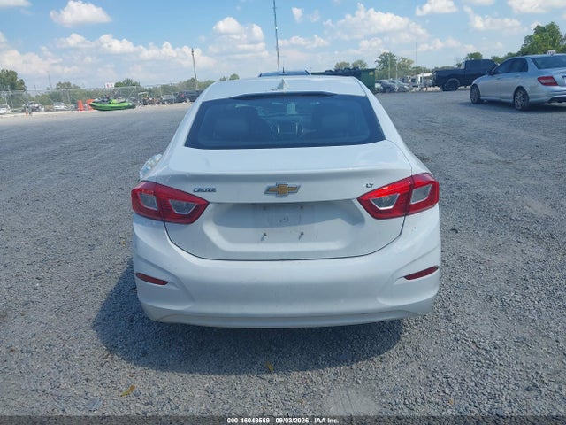 46043569 :رقم المزاد ، 1G1BE5SMXH7121072 vin ، 2017 Chevrolet Cruze Lt Auto مزاد بيع
