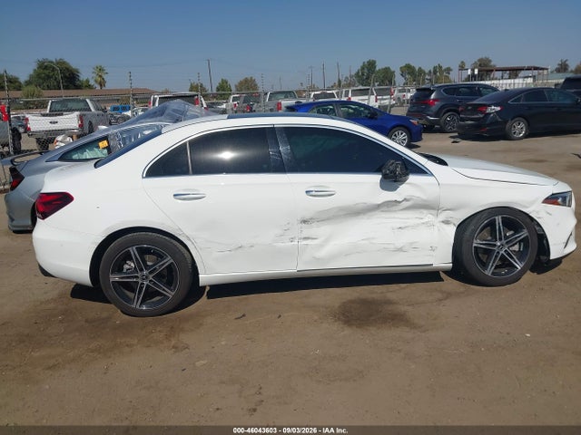 W1K3G4EB7NJ331563 Mercedes-Benz A 220
