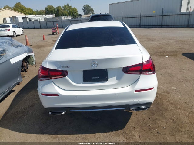 W1K3G4EB7NJ331563 Mercedes-Benz A 220