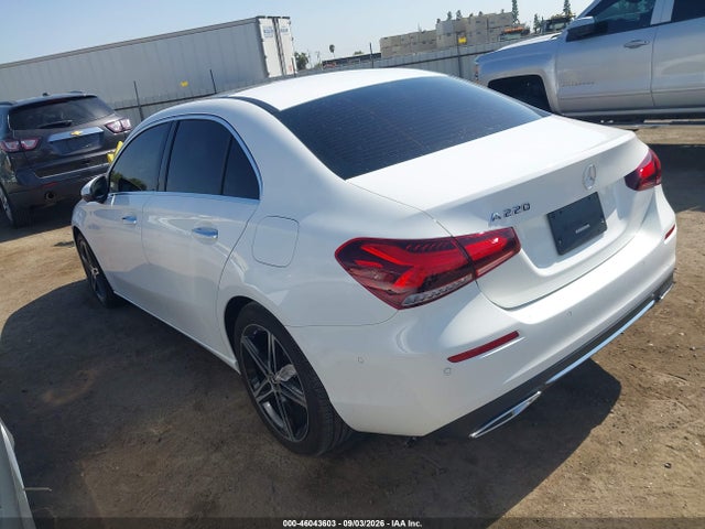 W1K3G4EB7NJ331563 Mercedes-Benz A 220