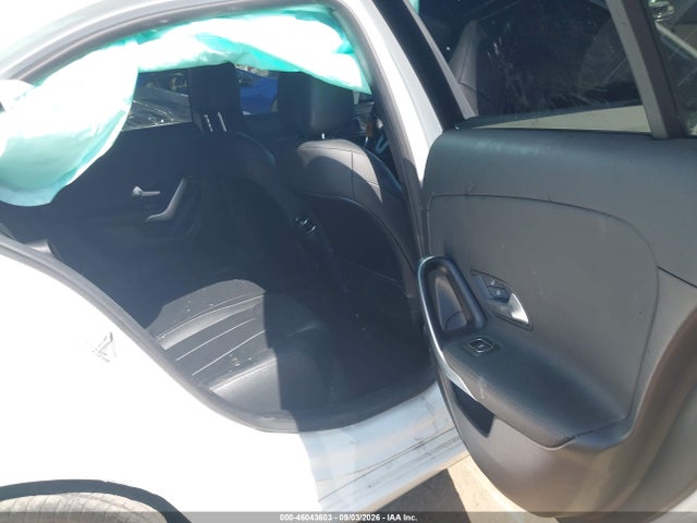 W1K3G4EB7NJ331563 Mercedes-Benz A 220