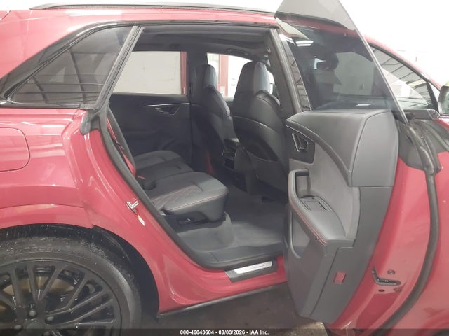 46043604 :رقم المزاد ، WA1CWBF18TD031060 vin ، 2026 Audi Sq8 Prestige Tfsi Quattro Tiptronic مزاد بيع