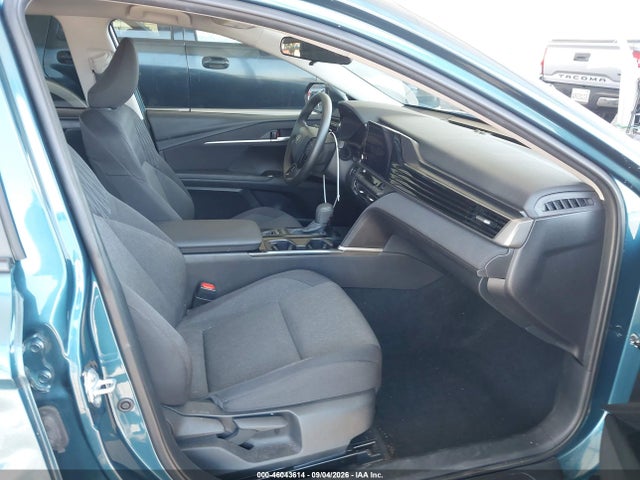 Toyota CAMRY LE 2025 4T1DAACK5SU186868 Image 5