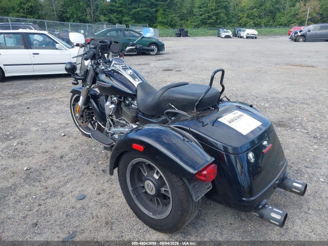 Harley-Davidson Flrt Free Wheeler 2017 1HD1MCC18HB861116 Image 3