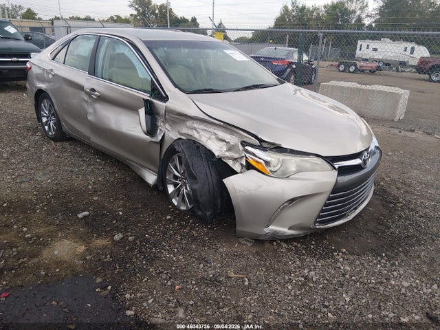 Aukcja sprzedaży 2016 Toyota Camry Xle, vin: 4T4BF1FK1GR530696, numer aukcji: 46043736