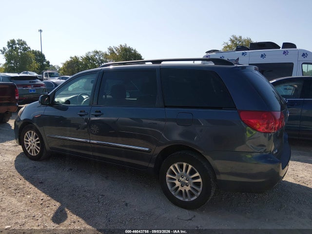 2010 Toyota Sienna Limited მანქანა იყიდება აუქციონზე, vin: 5TDDK4CC4AS028598, აუქციონის ნომერი: 46043758