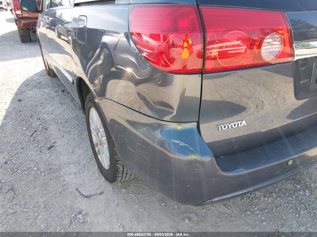 2010 Toyota Sienna Limited მანქანა იყიდება აუქციონზე, vin: 5TDDK4CC4AS028598, აუქციონის ნომერი: 46043758