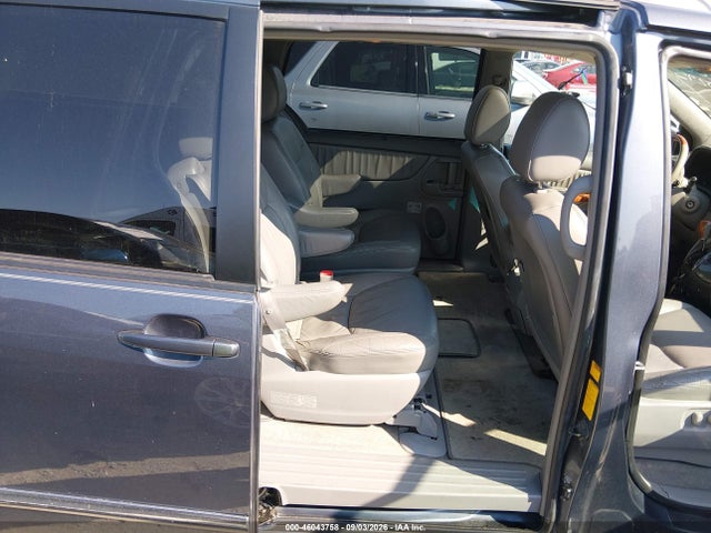 2010 Toyota Sienna Limited მანქანა იყიდება აუქციონზე, vin: 5TDDK4CC4AS028598, აუქციონის ნომერი: 46043758