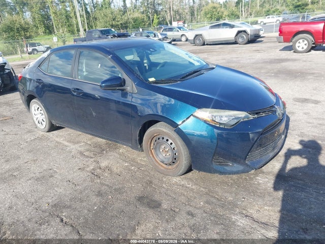46043778 :رقم المزاد ، 5YFBURHE0HP732390 vin ، 2017 Toyota Corolla Le مزاد بيع