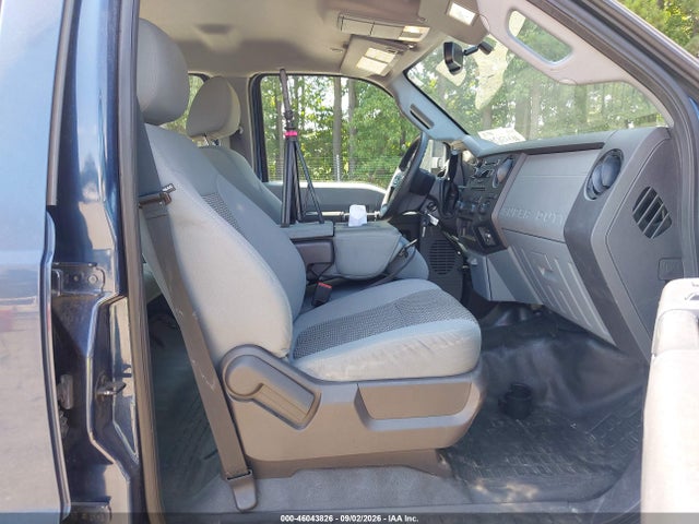 46043826 :رقم المزاد ، 1FT8W4DT8GED31662 vin ، 2016 Ford F-450 Xl مزاد بيع