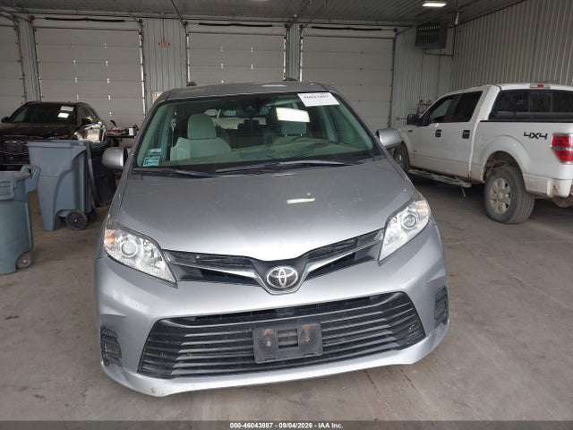 Aukcja sprzedaży 2018 Toyota Sienna Le 8 Passenger, vin: 5TDKZ3DC0JS932976, numer aukcji: 46043887