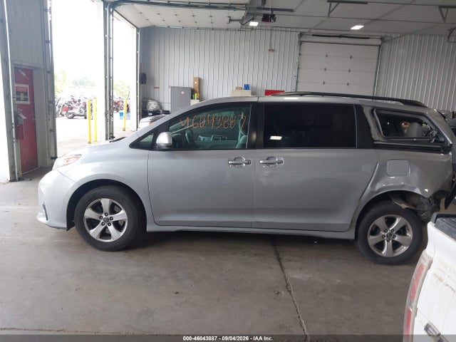 Aukcja sprzedaży 2018 Toyota Sienna Le 8 Passenger, vin: 5TDKZ3DC0JS932976, numer aukcji: 46043887