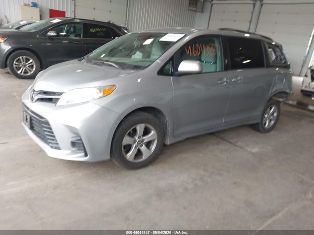 Aukcja sprzedaży 2018 Toyota Sienna Le 8 Passenger, vin: 5TDKZ3DC0JS932976, numer aukcji: 46043887