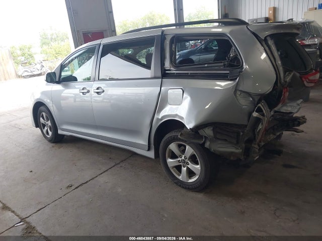 Aukcja sprzedaży 2018 Toyota Sienna Le 8 Passenger, vin: 5TDKZ3DC0JS932976, numer aukcji: 46043887