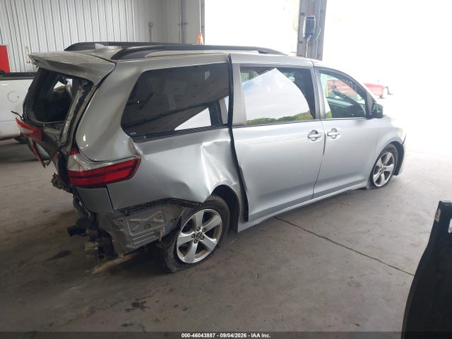 Aukcja sprzedaży 2018 Toyota Sienna Le 8 Passenger, vin: 5TDKZ3DC0JS932976, numer aukcji: 46043887