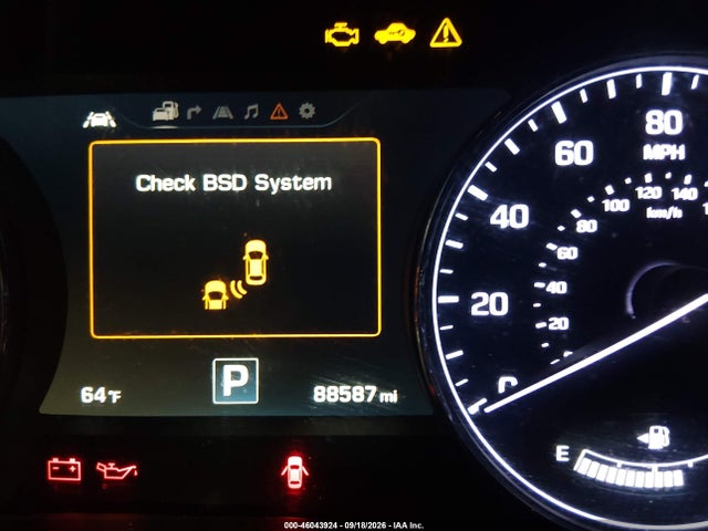 Hyundai Genesis 5.0 2015 KMHGN4JF9FU051472 Image 16