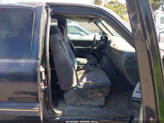 Продаж на аукціоні авто 2001 Chevrolet Silverado 2500hd Ls, vin: 1GCHC29U51E314758, номер лоту: 46043955