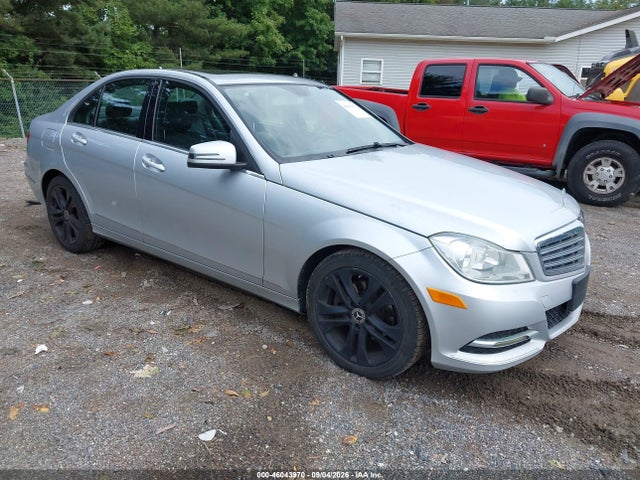 Auction sale of the 2012 Mercedes-benz C 300 Luxury 4matic, vin: WDDGF8BB9CR195189, lot number: 46043970
