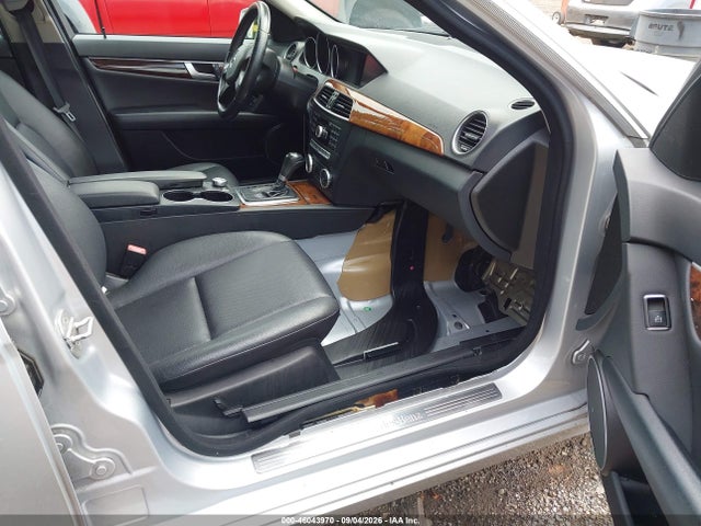 Auction sale of the 2012 Mercedes-benz C 300 Luxury 4matic, vin: WDDGF8BB9CR195189, lot number: 46043970