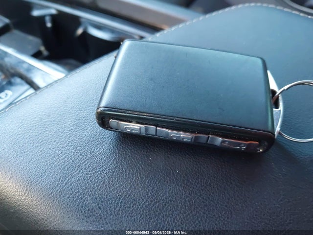 46044043 :رقم المزاد ، 7JRA22TM4KG015332 vin ، 2019 Volvo S60 T6 R-design مزاد بيع