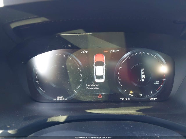 46044043 :رقم المزاد ، 7JRA22TM4KG015332 vin ، 2019 Volvo S60 T6 R-design مزاد بيع