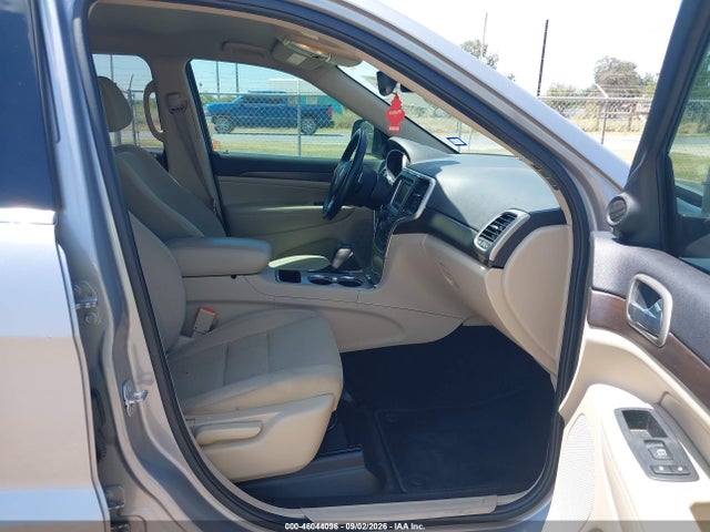 46044096 :رقم المزاد ، 1C4RJEAG5HC697236 vin ، 2017 Jeep Grand Cherokee Laredo 4x2 مزاد بيع