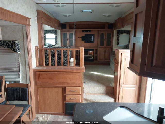 Продажа на аукционе авто 2011 Keystone Montana 3750 Fl, vin: 4YDF37524B4701847, номер лота: 46044147