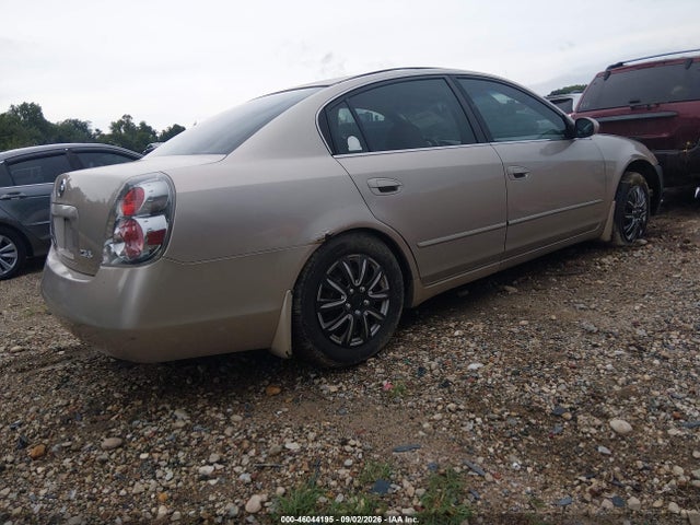 2005 Nissan Altima 2.5 S მანქანა იყიდება აუქციონზე, vin: 1N4AL11D75N477222, აუქციონის ნომერი: 46044195