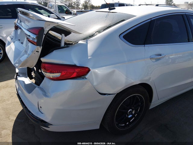 2018 Ford Fusion Energi Platinum/titanium მანქანა იყიდება აუქციონზე, vin: 3FA6P0SU9JR186943, აუქციონის ნომერი: 46044215