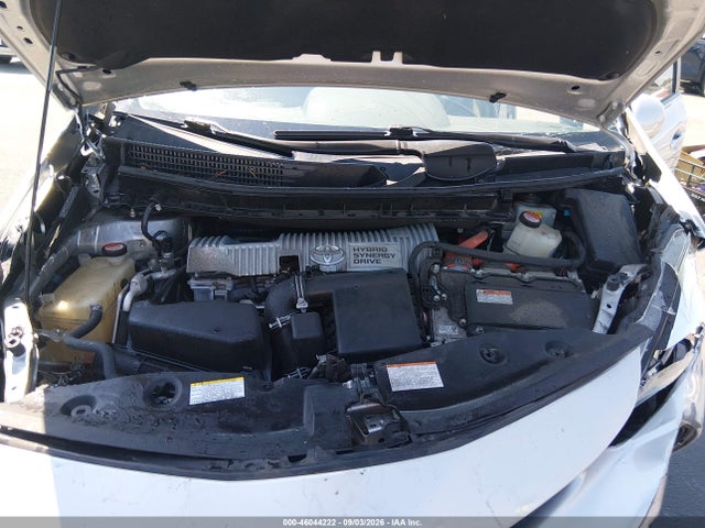 46044222 :رقم المزاد ، JTDZN3EU4FJ038002 vin ، 2015 Toyota Prius V Five مزاد بيع