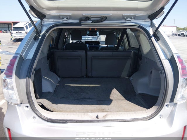 46044222 :رقم المزاد ، JTDZN3EU4FJ038002 vin ، 2015 Toyota Prius V Five مزاد بيع