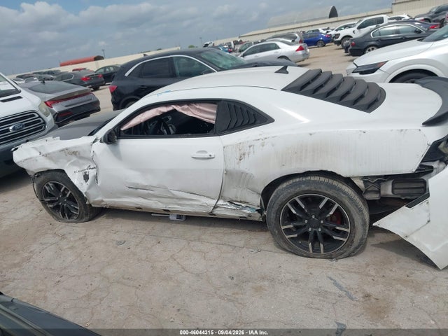 Продажа на аукционе авто 2014 Chevrolet Camaro 1ls, vin: 2G1FE1E32E9186599, номер лота: 46044315
