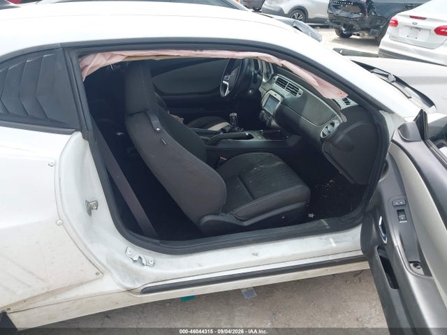 Продажа на аукционе авто 2014 Chevrolet Camaro 1ls, vin: 2G1FE1E32E9186599, номер лота: 46044315