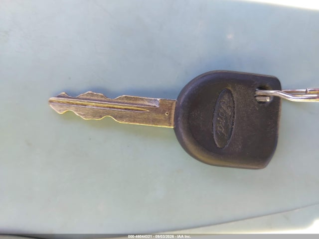 2004 Ford Thunderbird მანქანა იყიდება აუქციონზე, vin: 1FAHP60A14Y103127, აუქციონის ნომერი: 46044321