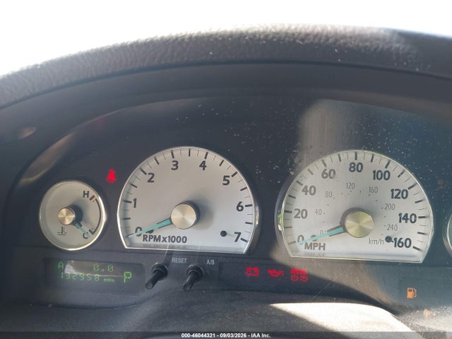 2004 Ford Thunderbird მანქანა იყიდება აუქციონზე, vin: 1FAHP60A14Y103127, აუქციონის ნომერი: 46044321