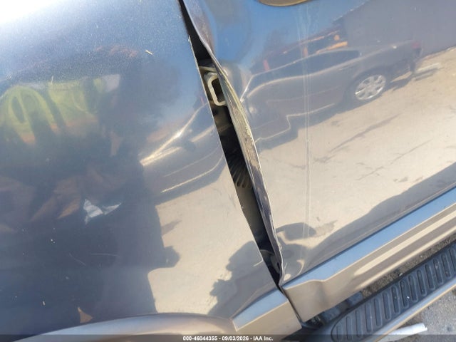 2004 Ford Expedition Xlt მანქანა იყიდება აუქციონზე, vin: 1FMRU15W04LB81907, აუქციონის ნომერი: 46044355
