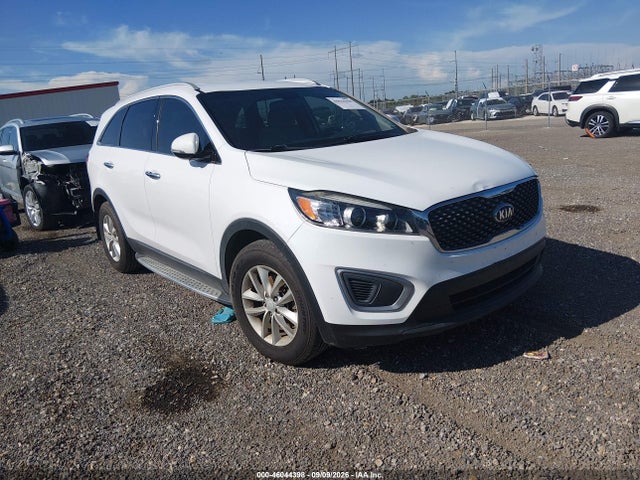 46044398 :رقم المزاد ، 5XYPG4A38JG382056 vin ، 2018 Kia Sorento 2.4l Lx مزاد بيع