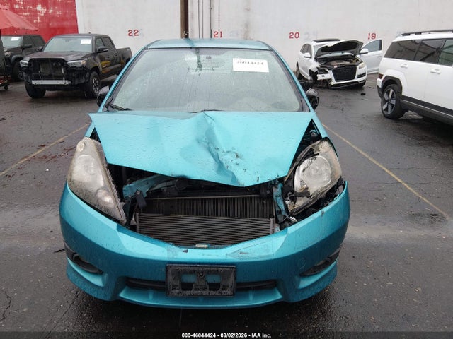 46044424 :رقم المزاد ، JHMGE8H58DC006985 vin ، 2013 Honda Fit Sport مزاد بيع