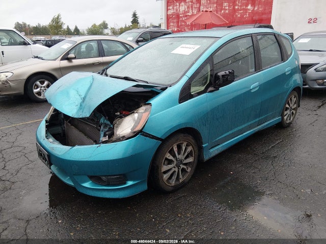 46044424 :رقم المزاد ، JHMGE8H58DC006985 vin ، 2013 Honda Fit Sport مزاد بيع
