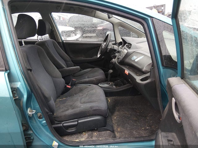 46044424 :رقم المزاد ، JHMGE8H58DC006985 vin ، 2013 Honda Fit Sport مزاد بيع