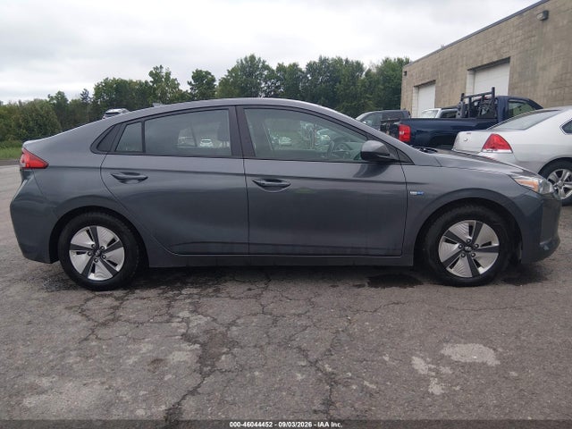 2018 Hyundai Ioniq Hybrid Blue მანქანა იყიდება აუქციონზე, vin: KMHC65LC7JU100987, აუქციონის ნომერი: 46044452