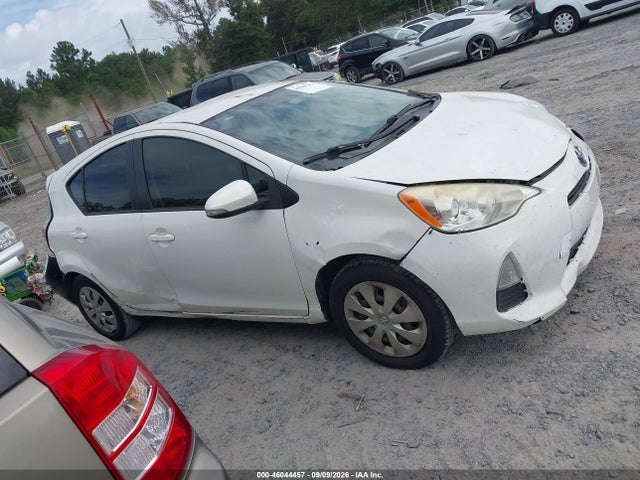 Продажа на аукционе авто 2014 Toyota Prius C Two, vin: JTDKDTB33E1079364, номер лота: 46044457