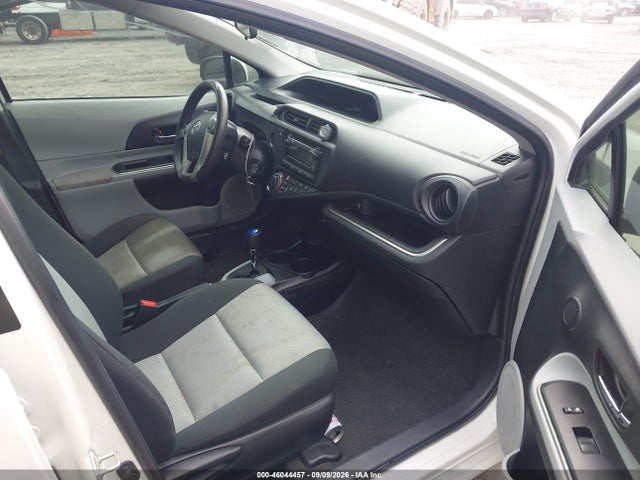 Продажа на аукционе авто 2014 Toyota Prius C Two, vin: JTDKDTB33E1079364, номер лота: 46044457