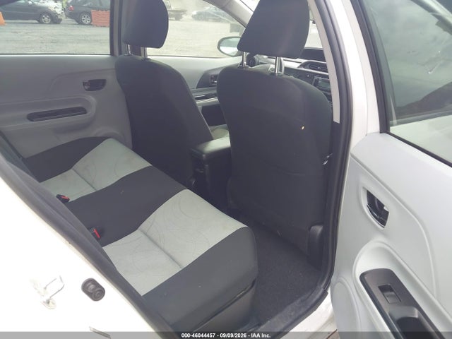 Продажа на аукционе авто 2014 Toyota Prius C Two, vin: JTDKDTB33E1079364, номер лота: 46044457
